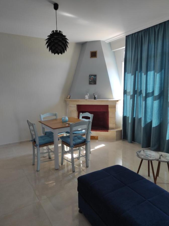 Sifis Place Apartment Lentas Ngoại thất bức ảnh
