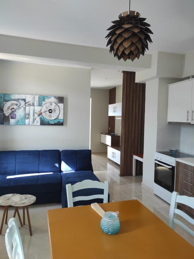 Sifis Place Apartment Lentas Ngoại thất bức ảnh